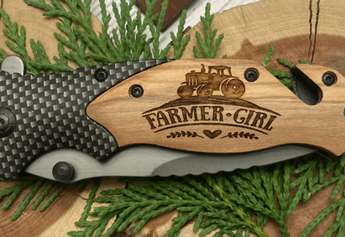 Laser engraved folding tactical knife - Image 18