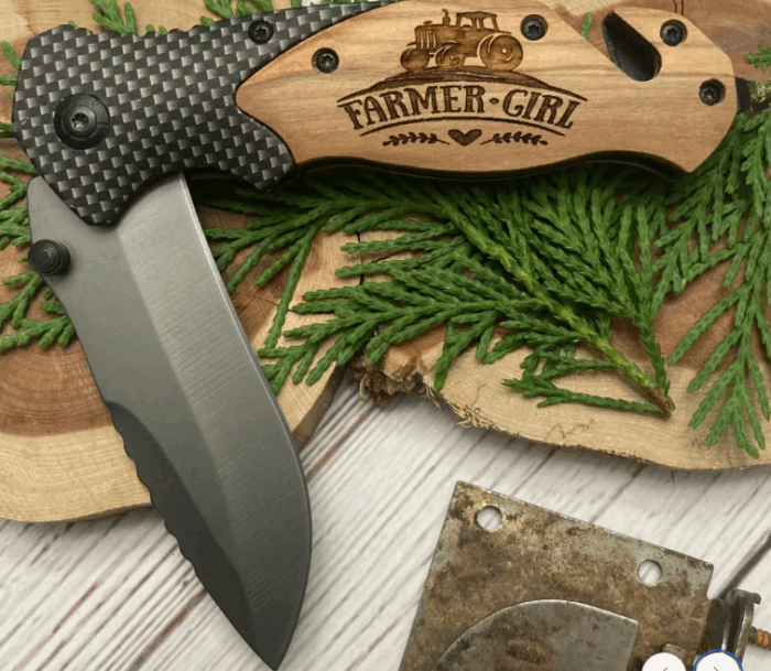 Laser engraved folding tactical knife - Image 17