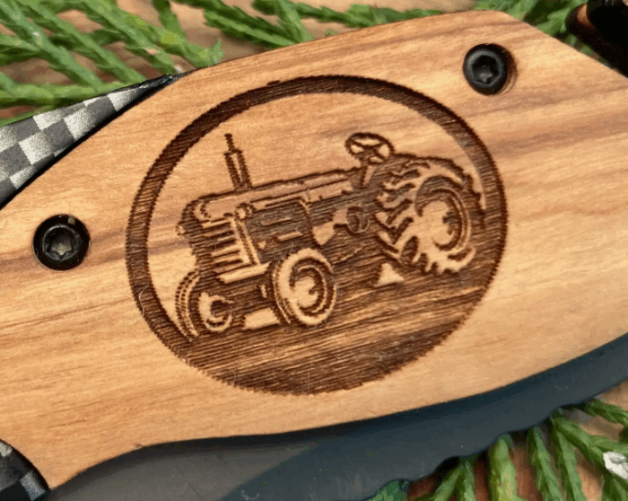 Laser engraved folding tactical knife - Image 19