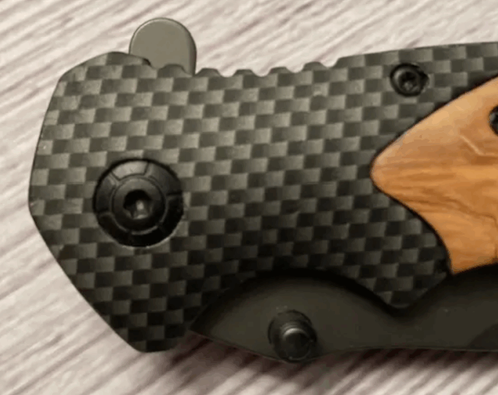 Laser engraved folding tactical knife - Image 23