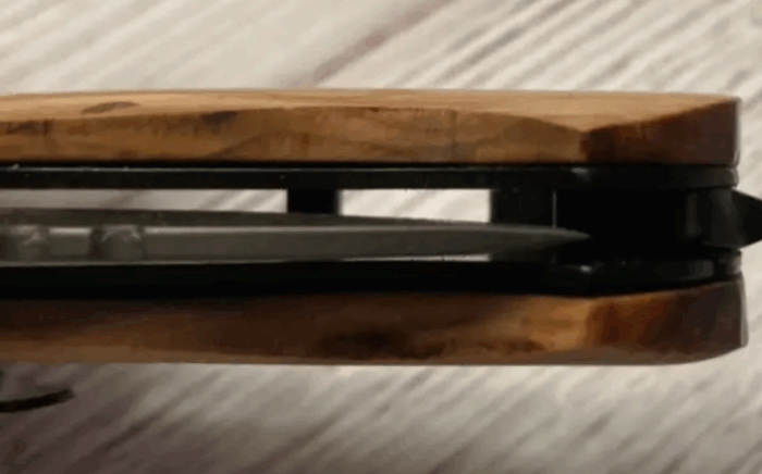 Laser engraved folding tactical knife - Image 26