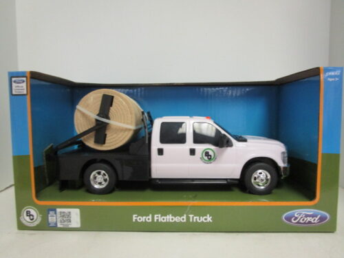 1/20 Scale Big Country Ford Flatbed Hay Truck