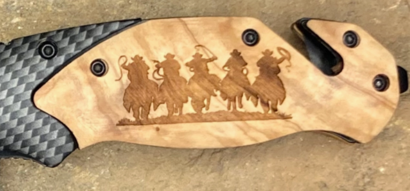 Laser engraved folding tactical knife - Image 28