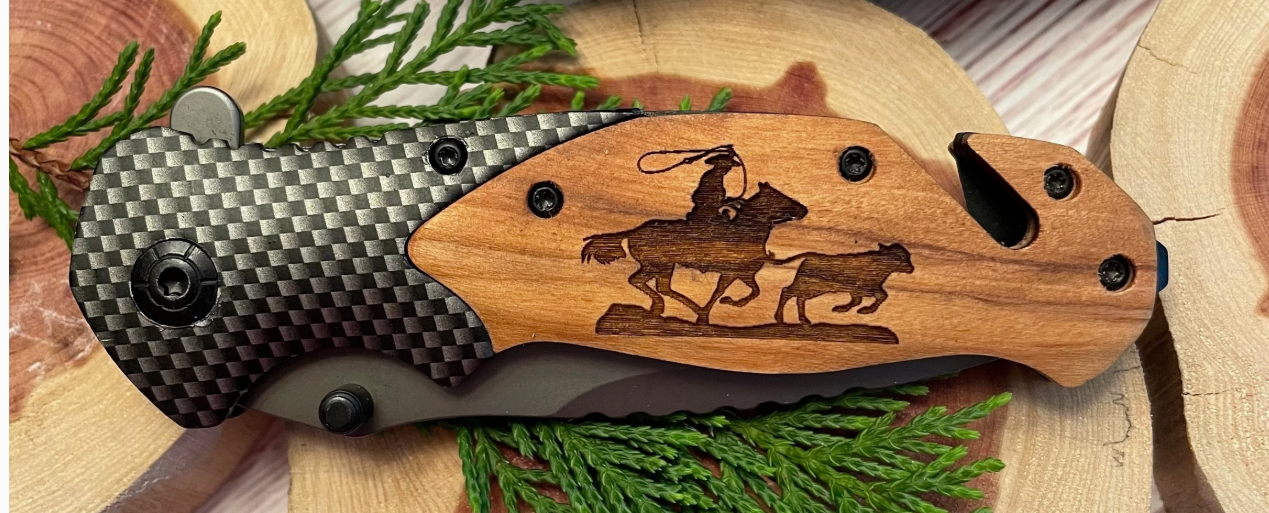 Laser engraved folding tactical knife - Image 33