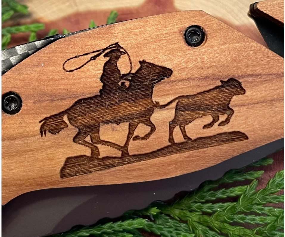 Laser engraved folding tactical knife - Image 34