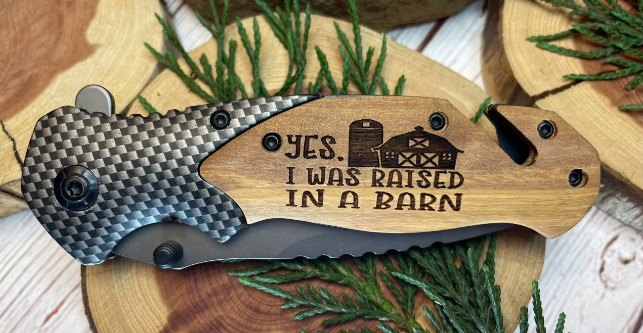 Laser engraved folding tactical knife - Image 35