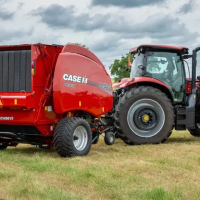 25-06_Maxxum_150_with_RB566_Silage_Beauty_03028_TXLIV