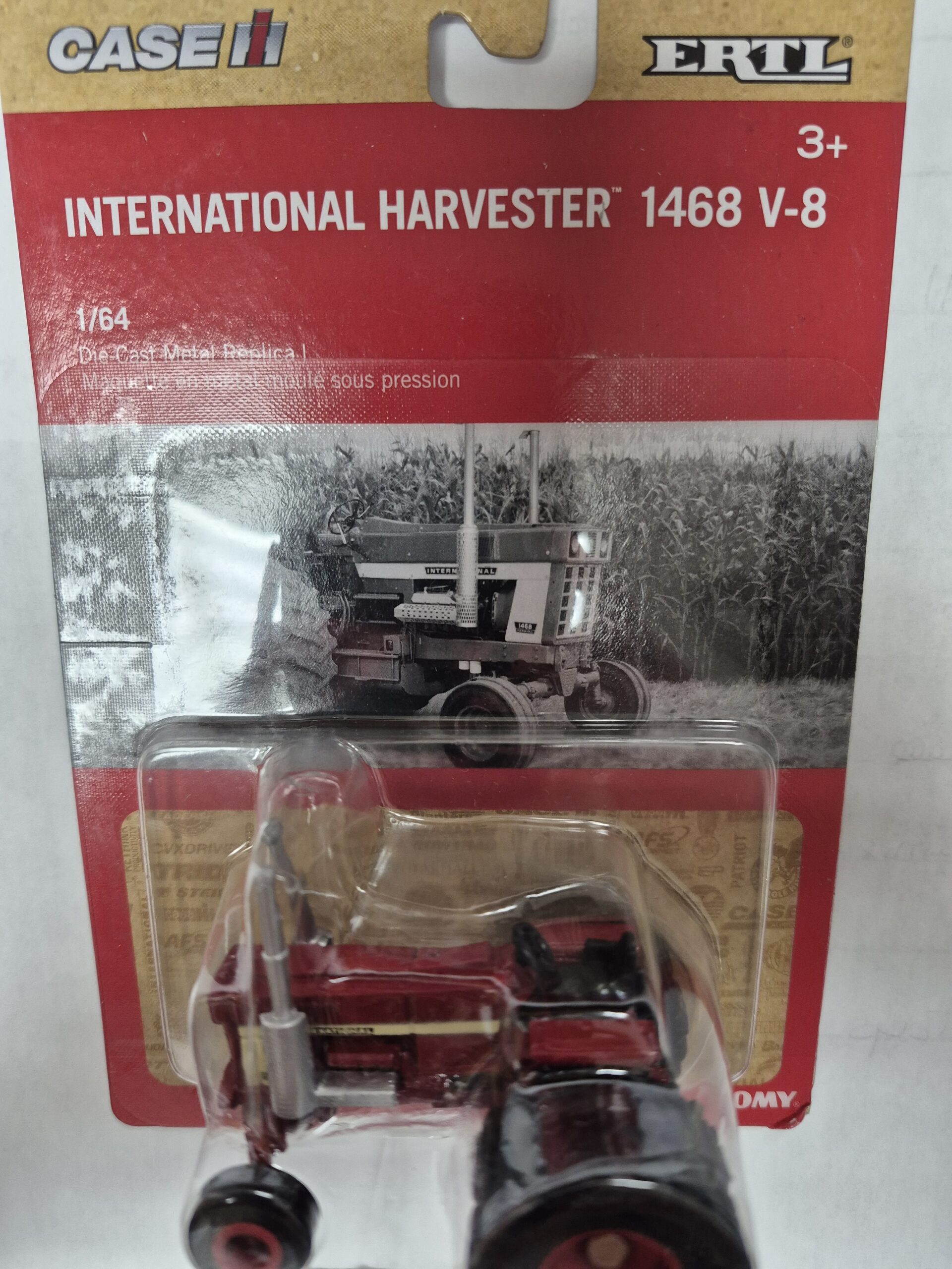 1/64 International Harvester 1468 Wide Front Tractor with Rear Duals – Ertl - Image 3