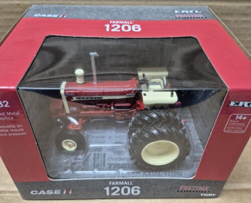 1/32 Farmall 1206 Tractor with Wide Front & Rear Duals, ERTL Prestige Collection